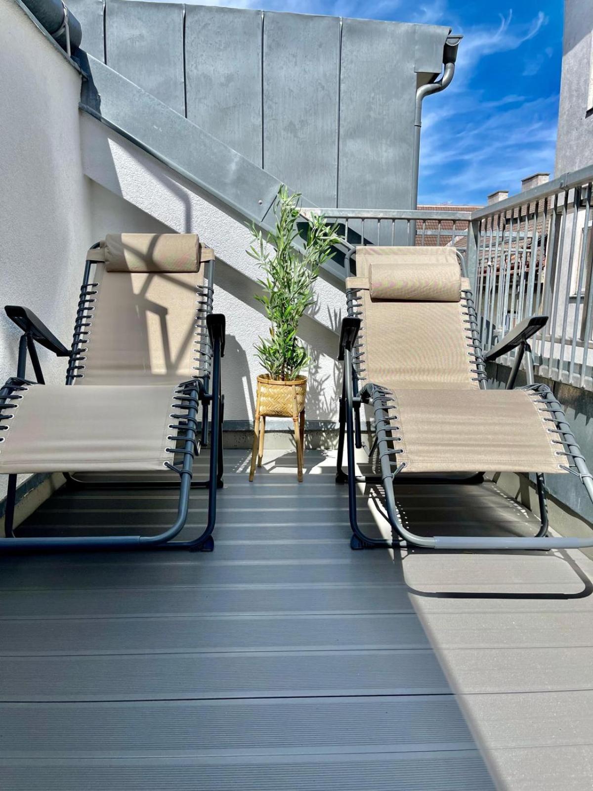Apartment With Balcony Near Augarten Vienna Exterior photo